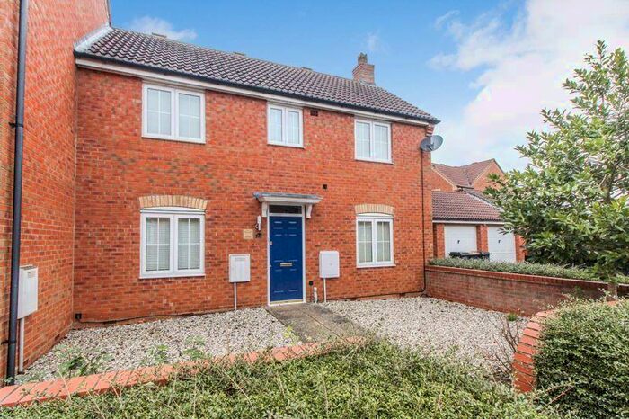 3 Bedroom Semi-Detached House To Rent In The Glebe, Clapham, MK41