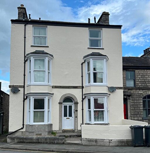 1 Bedroom Apartment To Rent In Castle Street, Kendal, LA9