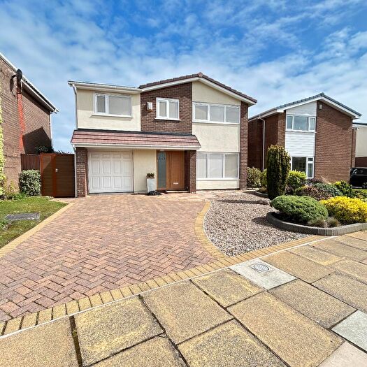 4 Bedroom Detached House For Sale In Grafton Drive, Southport, Merseyside, PR8
