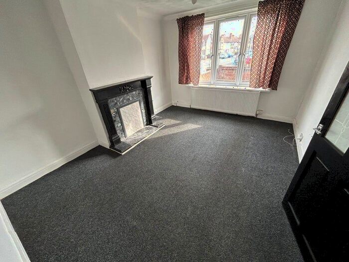 4 Bedroom Terraced House To Rent In Crosby Road, Dagenham, RM10