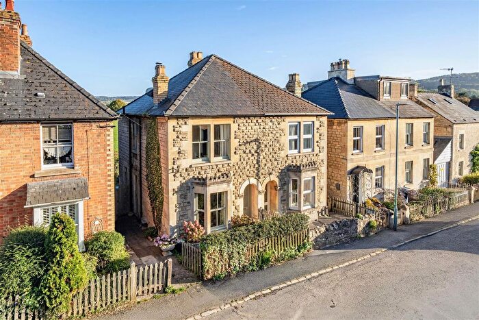 2 Bedroom Cottage For Sale In Cheltenham Road, Winchcombe, GL54