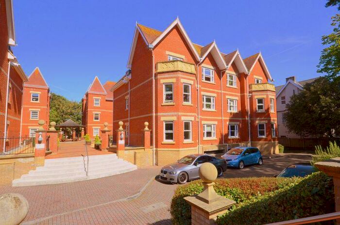 2 Bedroom Flat To Rent In - Knyveton Road, Bournemouth, BH1