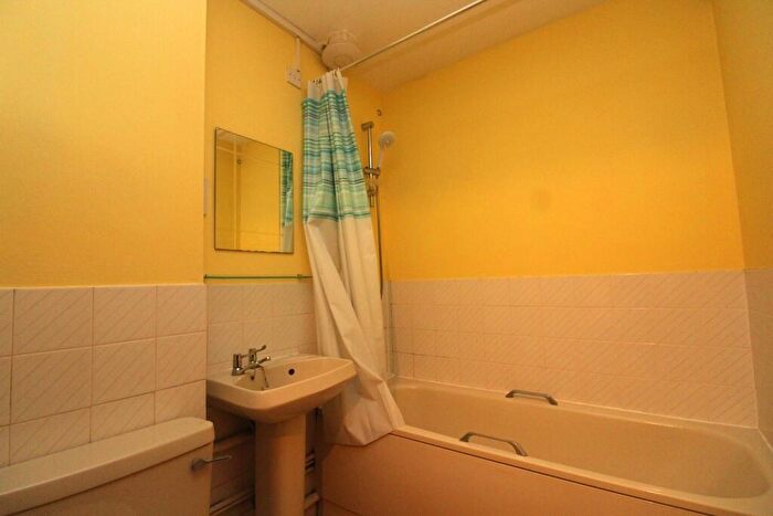 1 Bedroom Apartment For Sale In High Street, Baldock, SG7