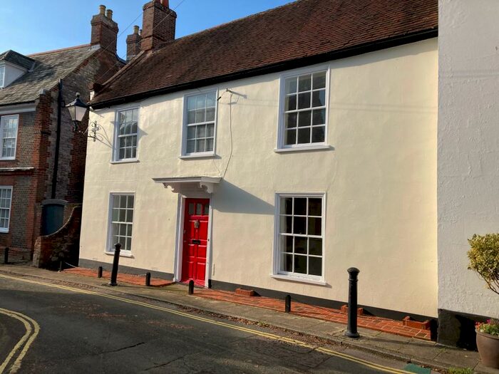 4 Bedroom Semi-Detached House To Rent In Tower Street, Emsworth, PO10