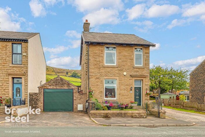 3 Bedroom Detached House For Sale In Burnley Road, Edenfield, BL0