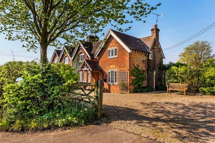 4 Bedroom Semi-Detached House For Sale In Four Elms Road, Four Elms, Edenbridge, TN8