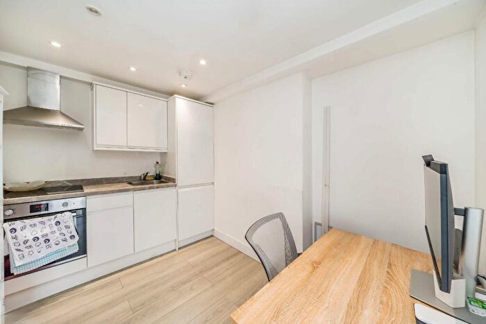 1 Bedroom Flat To Rent In Regents Park Road, Finchley, N3