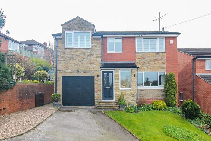 4 Bedroom Detached House For Sale In Hall Cliffe Rise, Horbury, Wakefield, WF4