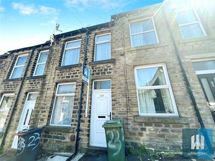 2 Bedroom Terraced House For Sale In Moss Street, Newsome, Huddersfield, HD4