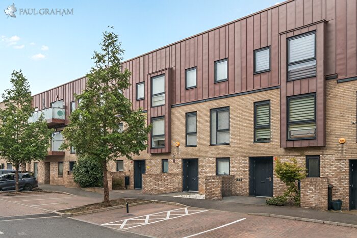 4 Bedroom Town House For Sale In Sweetbriar Avenue, Carshalton, SM5