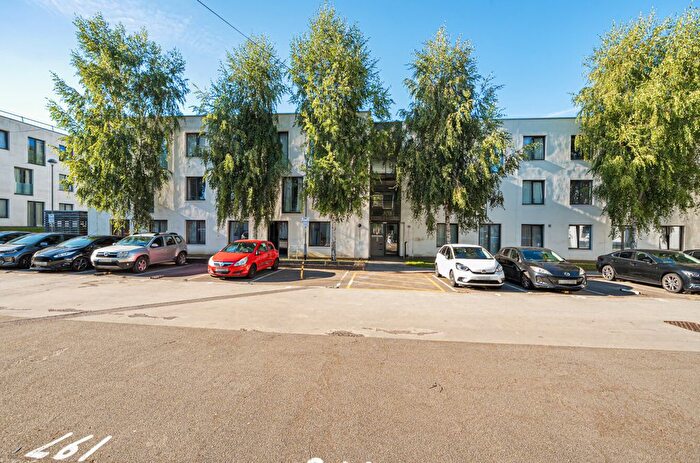 1 Bedroom Flat For Sale In Escomb Court, Godstone Road, Whyteleafe, CR3