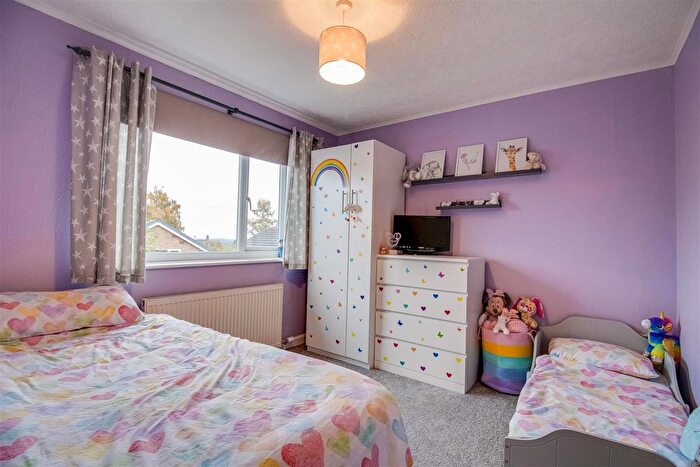 3 Bedroom Terraced House For Sale In Netherfield Avenue, Netherton, Wakefield, WF4