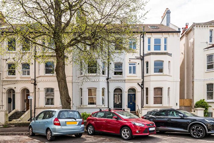 2 Bedroom Apartment For Sale In Clarendon Villas, Hove, BN3