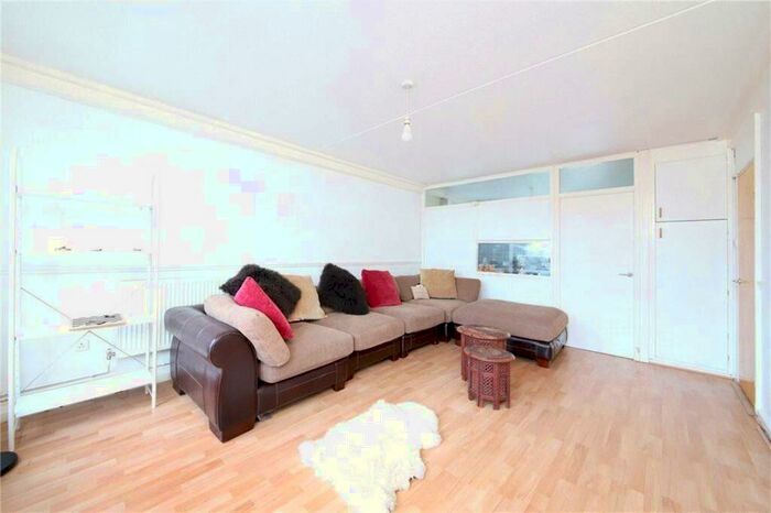 2 Bedroom Flat To Rent In Vanner Point, Hackney, London, E9