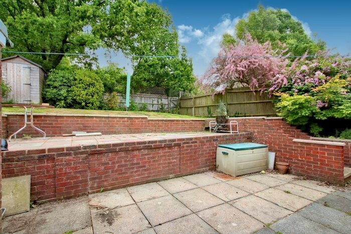 3 Bedroom Detached Bungalow To Rent In Swaines Way, Heathfield, TN21