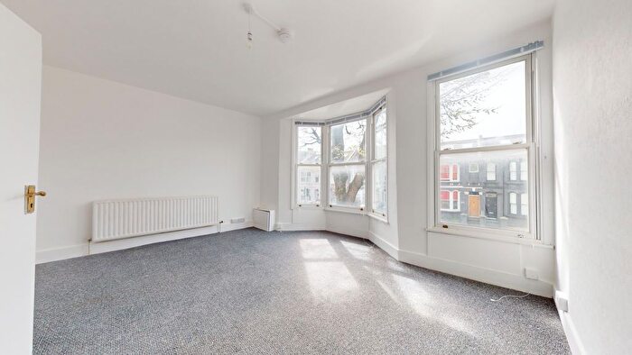 4 Bedroom Maisonette To Rent In Sackville Road, Hove, BN3