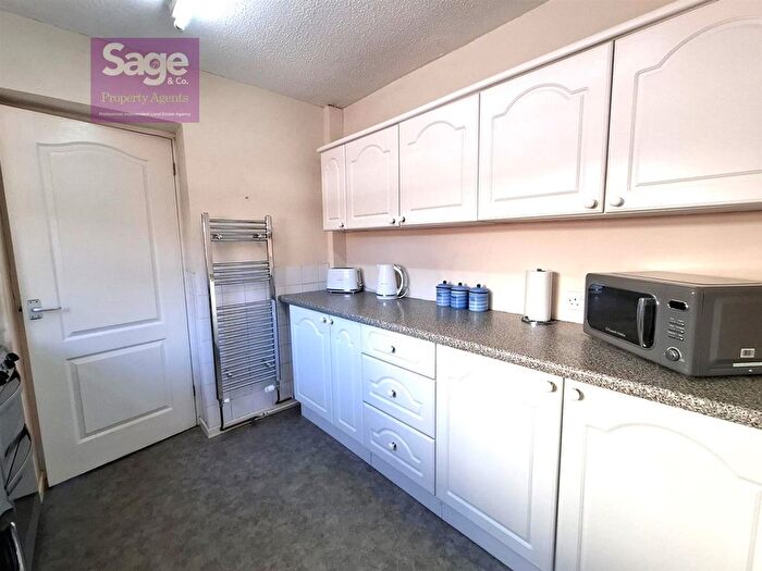 3 Bedroom End Of Terrace House For Sale In Grove Road, Risca, Newport, NP11