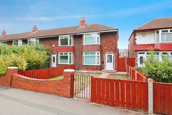 2 Bedroom Terraced House To Rent In Cranbrook Avenue, Hull, HU6