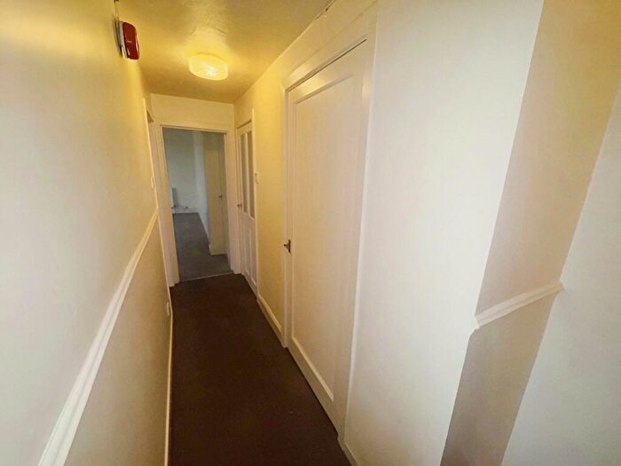 2 Bedroom Apartment To Rent In Flat - Warley Road, Blackpool, FY1