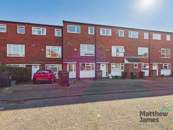 4 Bedroom Town House To Rent In Sullivan Close, Colchester, CO4