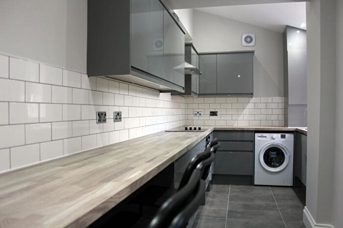 4 Bedroom House To Rent In Priestley Street, Sheffield, S2