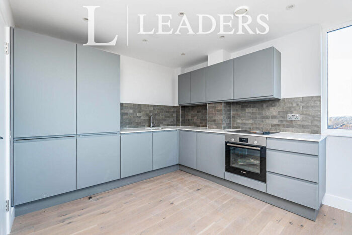 2 Bedroom Apartment To Rent In Compass Point, Romsey Road Southampton, SO16