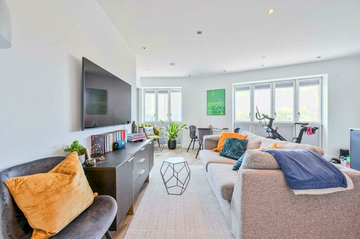 1 Bedroom Flat To Rent In Wansbeck Road, , Hackney Wick, London, E3