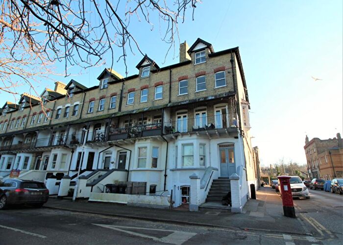1 Bedroom Flat To Rent In Adrian Square, Westgate, CT8