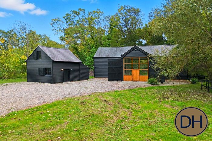 4 Bedroom Barn Conversion To Rent In Betts Lane, Nazeing, Essex, EN9