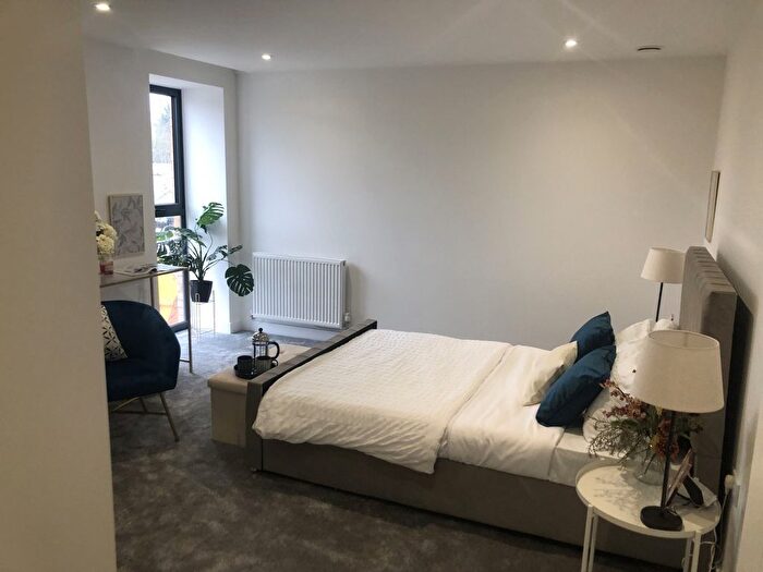 2 Bedroom Flat To Rent In St George's Place, Canterbury, CT1