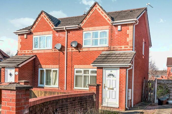 2 Bedroom Semi-Detached House To Rent In Windmill Avenue, Salford, M5