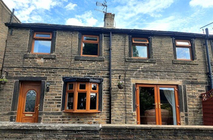 3 Bedroom End Of Terrace House To Rent In Gully Terrace, Holmfirth, HD9