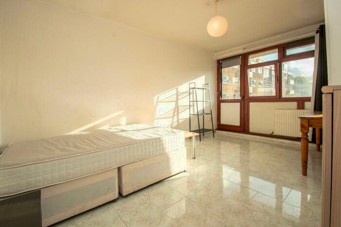 2 Bedroom Flat To Rent In Arden Estate, Hoxton, N1