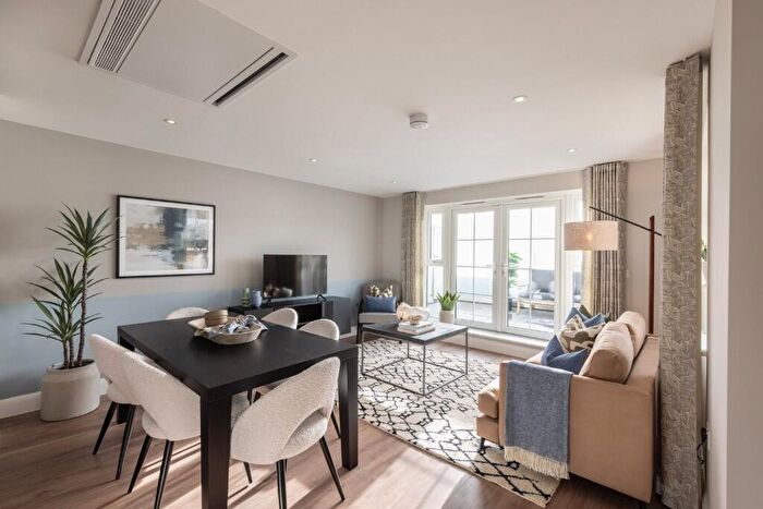 2 Bedroom Retirement Property For Sale In Pegasus Lymington Gate, - Pegasus Gate, Stanford Hill, Lymington, SO41