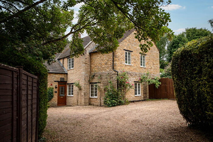 4 Bedroom Semi Detached House For Sale In The Woodlands, Stanwick, Wellingborough, NN9