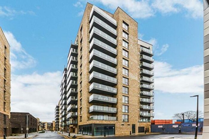 4 Bedroom Apartment To Rent In Lamington Heights, Madeira Street, Langdon Park, Poplar, Aberfeldy Village, London, E14