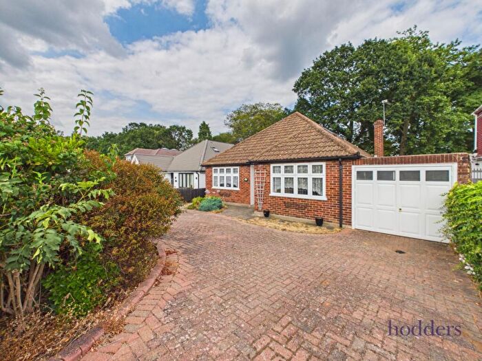 4 Bedroom Bungalow For Sale In Chertsey, Surrey, KT16