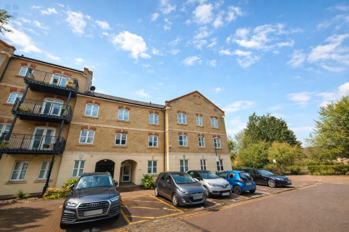 2 Bedroom Flat For Sale In Masters House, Coxhill Way, Aylesbury, HP21