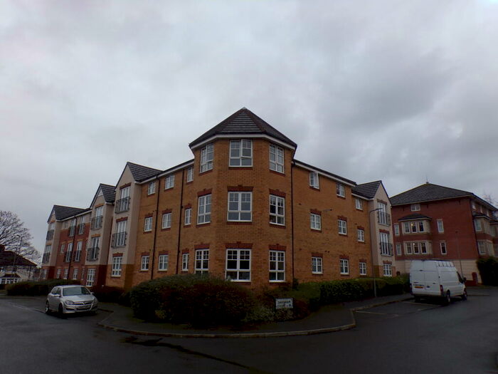 2 Bedroom Flat To Rent In Davenham Court, Liverpool., L15
