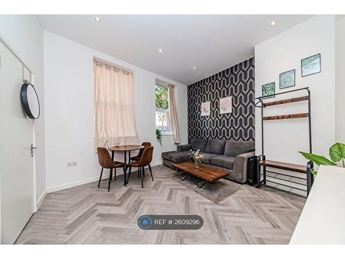 1 Bedroom Flat To Rent In Osmond Road, Hove, BN3
