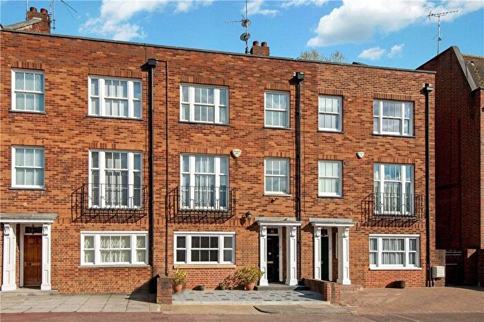 5 Bedroom Terraced House To Rent In Naseby Close, Swiss Cottage, NW6