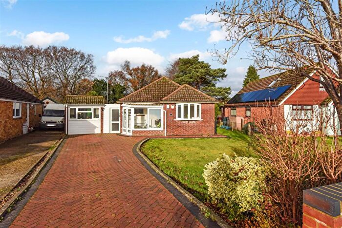 4 Bedroom Detached Bungalow For Sale In Silverdale Drive, Waterlooville, PO7