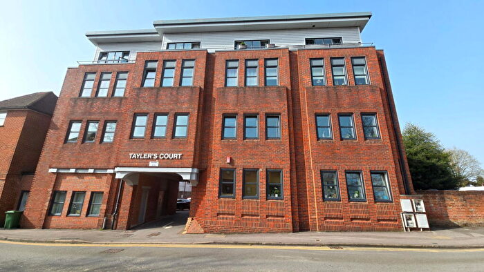 1 Bedroom Flat For Sale In Taylers Court, Pelican Lane, Newbury, RG14