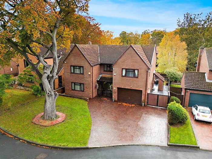 4 Bedroom Detached House For Sale In St. Andrews Close, Darlington, DL1