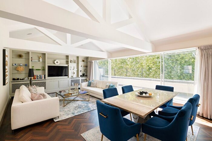 3 Bedroom Flat For Sale In Eaton Square, Belgravia, London, SW1W