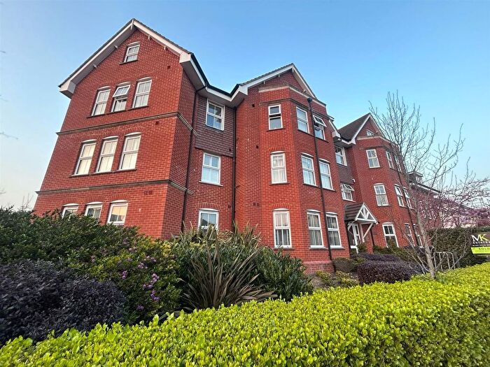 1 Bedroom Flat For Sale In Bournemouth Road, Poole, BH14