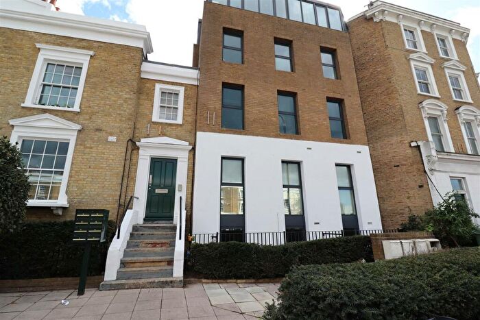 2 Bedroom Apartment To Rent In New Cross Road, New Cross, SE14