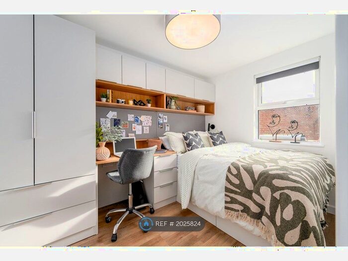 2 Bedroom Flat To Rent In Park Street, Bristol, BS1