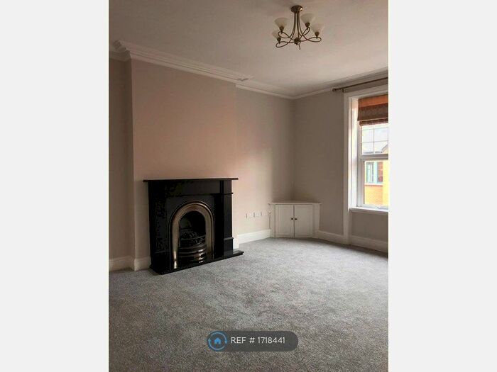 2 Bedroom Flat To Rent In Conway Road, Colwyn Bay, LL29
