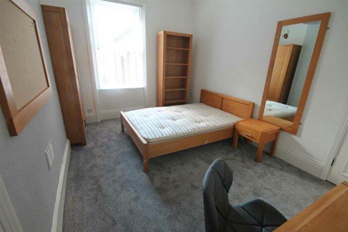 7 Bedroom Terraced House To Rent In Heaton Hall Road, Newcastle Upon Tyne, NE6